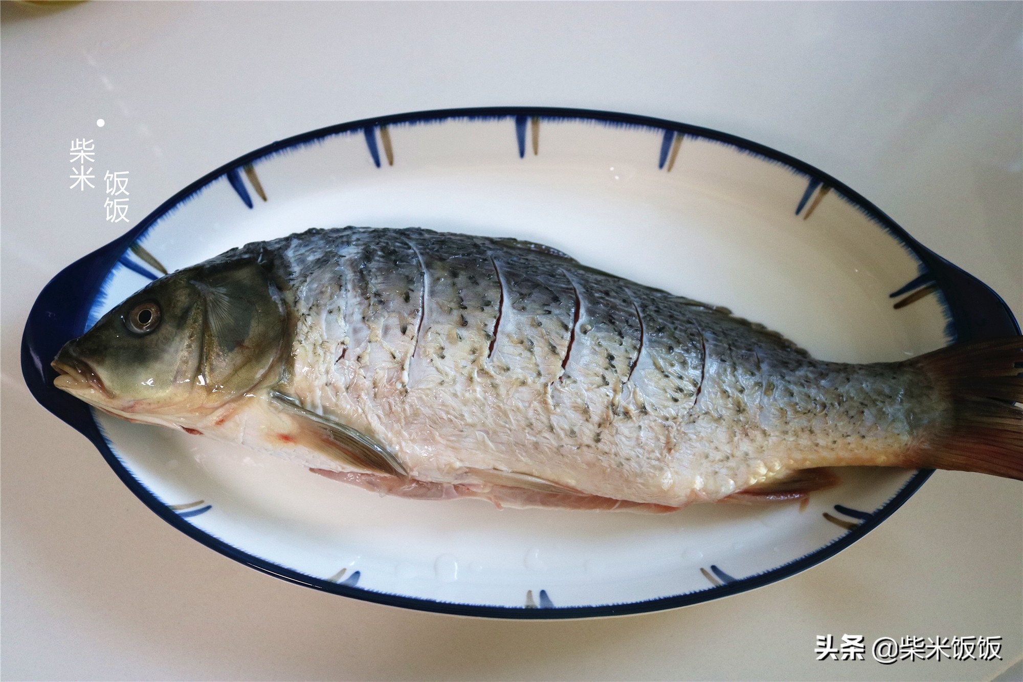 鲤鱼这样做，鱼肉咸鲜入味，一点也不腥，好吃得连汤也不剩