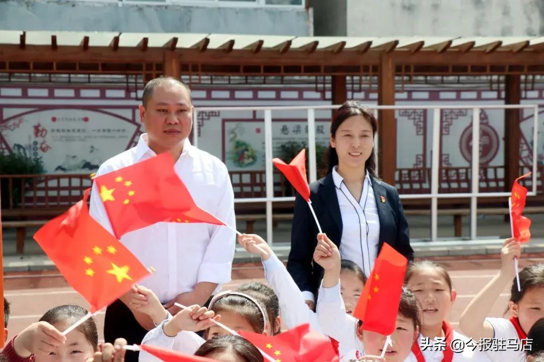 驻马店市第二十一小学怎么样?春季趣味运动会(图15)