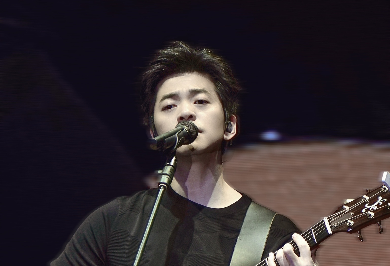 毛不易为何有这么多人喜欢？性格耿直，唱功更