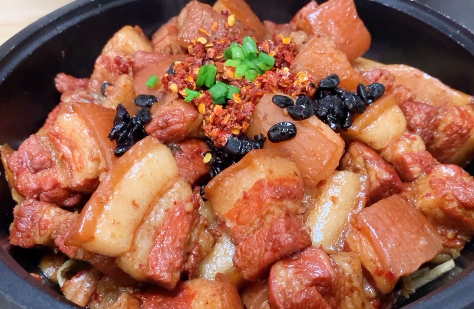 五花肉這樣做最好吃，簡單易學，肥而不膩，比紅燒肉還香，真解饞