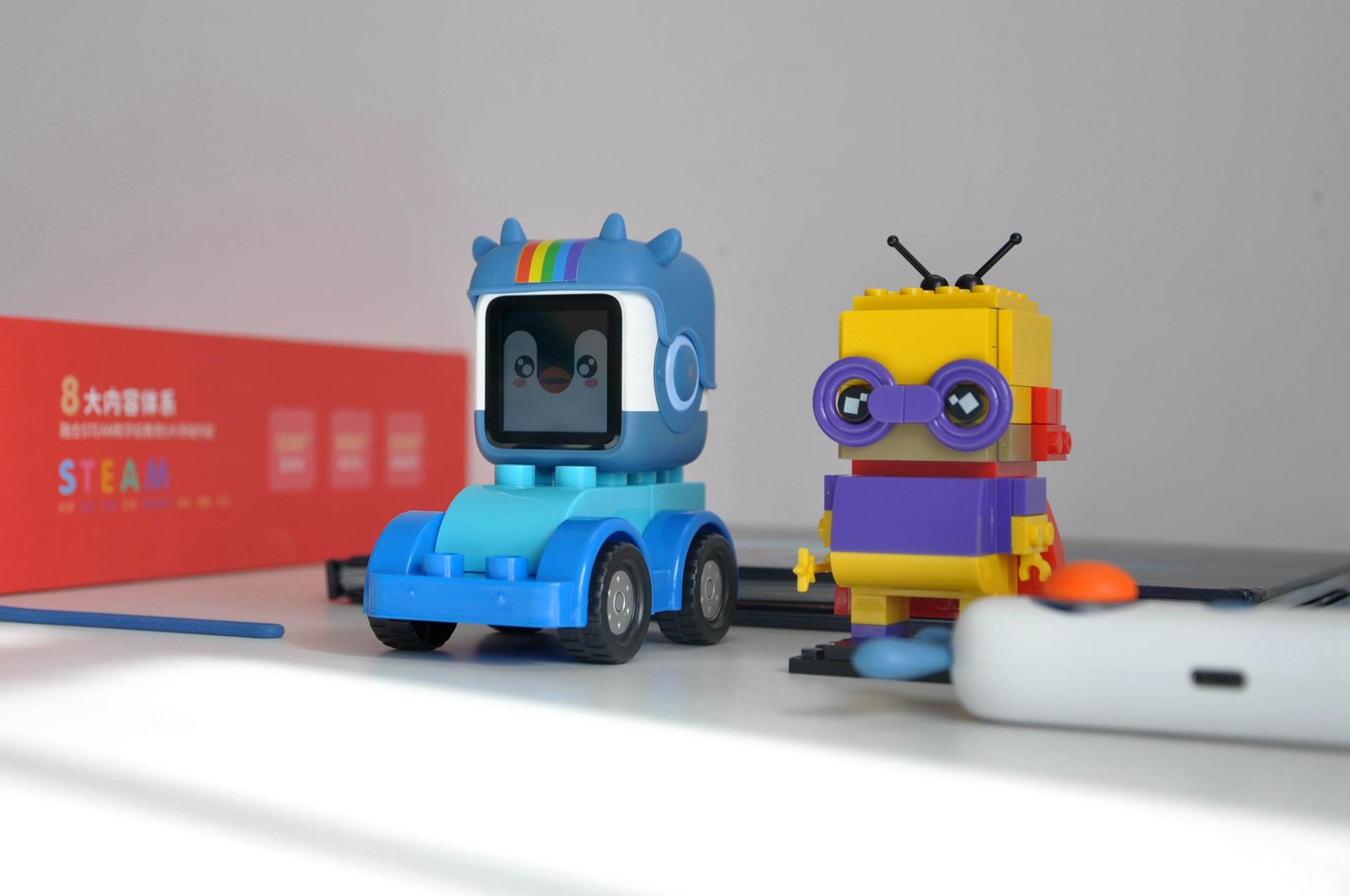 小木2021新品！百变悟空机器人，手势点读AI语音应有尽有