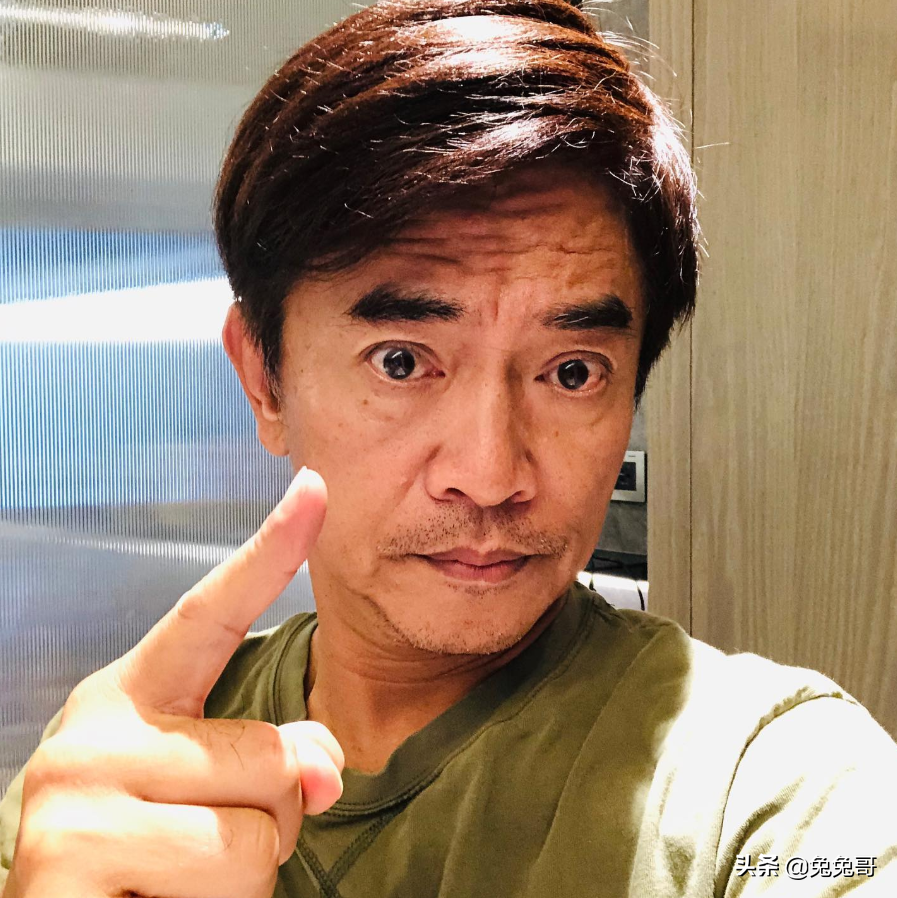 图文 58岁吴宗宪又被曝与旗下女星关系不简单 发文回应获网友力挺 吴宗宪和女艺人 Www Bagua5 Net