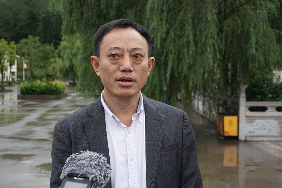 社会扶贫为异地搬迁出力
