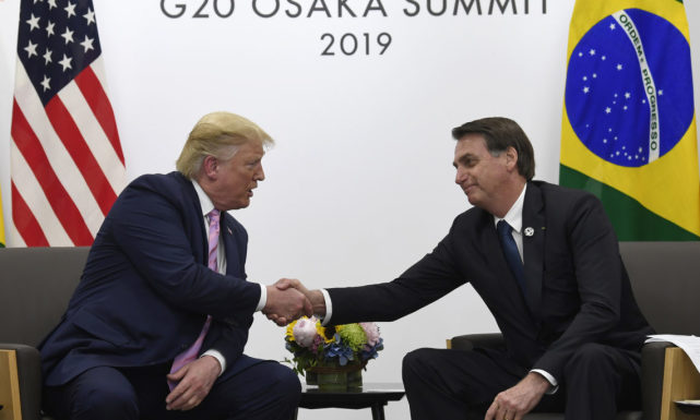 中国疫苗刚刚送到，巴西就要禁中企5G，博索纳罗跟定特朗普了