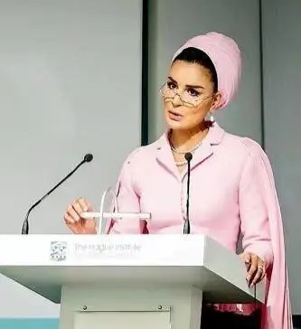 卡塔尔最传奇的女性--莫扎王妃彪悍的上位史