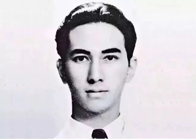 赌王何鸿燊去世，前半生热血励志，后半生一地