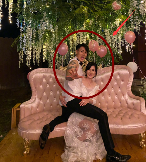 孩子都11了吴尊才求婚老婆，看他抱媳妇的手势，