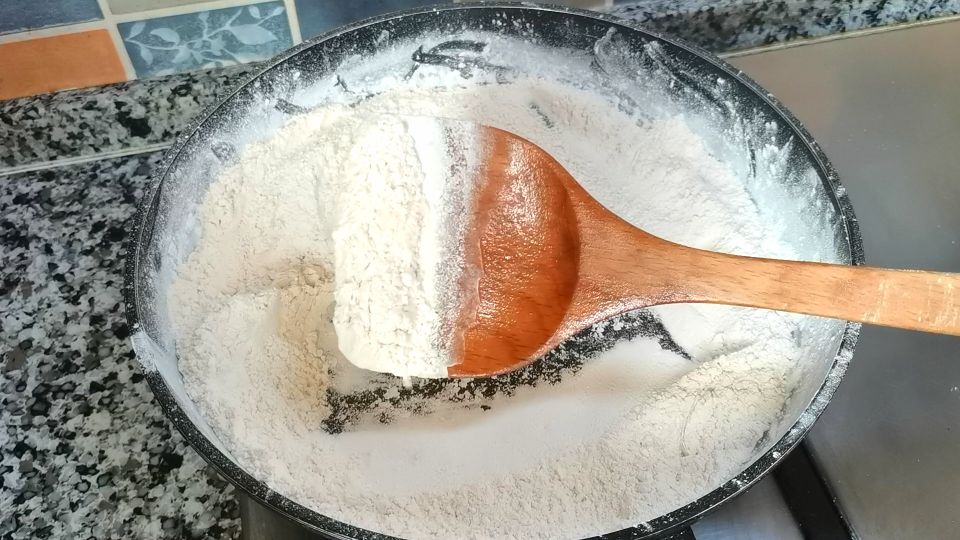 Lowcalorie and nourishing yam bean paste cake, simple recipe, sweet