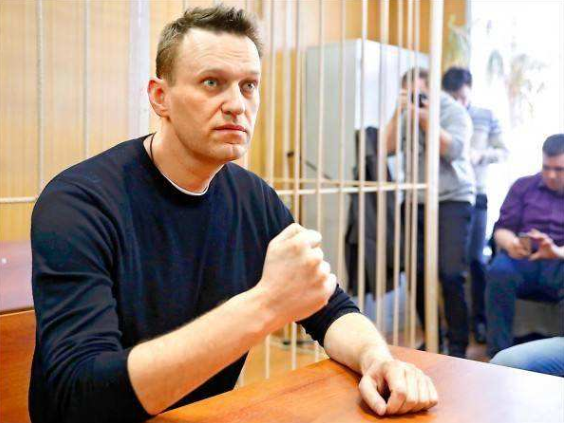 澳大利亚爆发大规模抗议，高喊抓捕比尔盖茨，