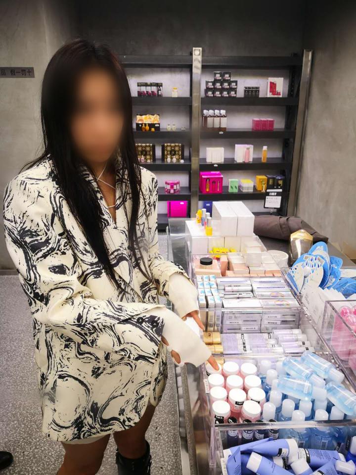 一女子盗窃化妆品 被抓时竟称只是自己太爱美