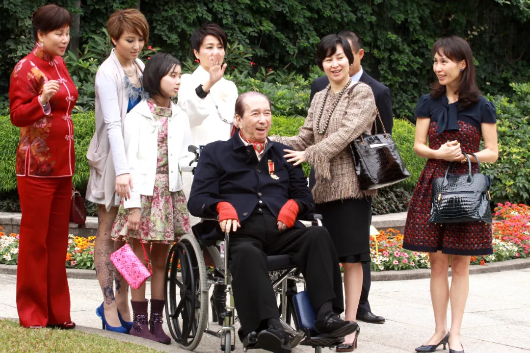 赌王身后事难平：赌牌即将到期，家产分配暗战