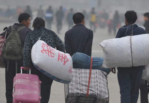 Does peasant worker worker come home it is difficult to spend the New Year? Afterwards " blame is necessary do not return country " hind, 