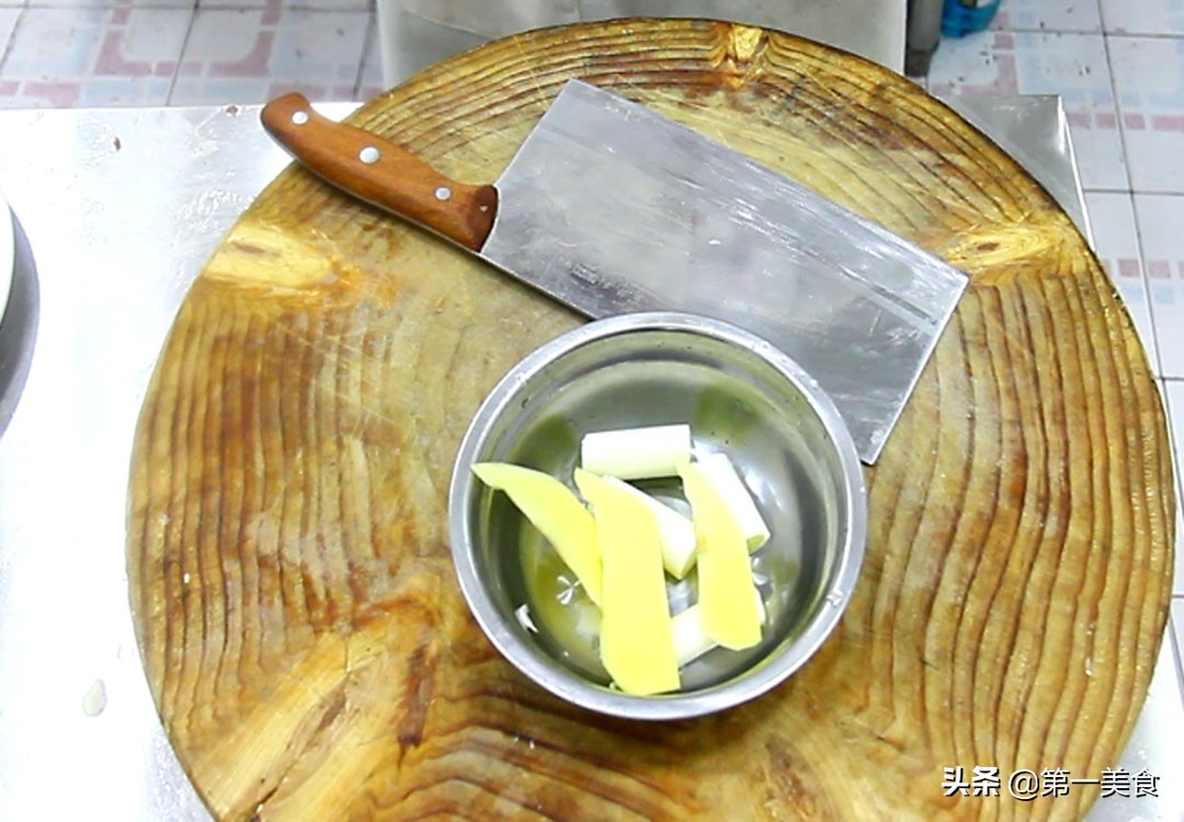圖片[3]-大廚教你風(fēng)味大排新吃法 全家人都愛吃-起舞食譜網(wǎng)