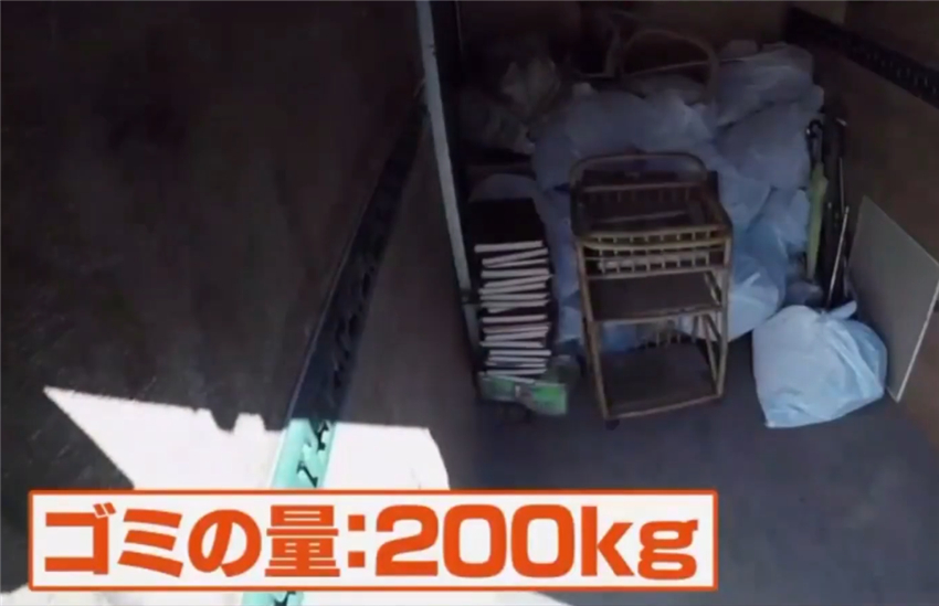 日本老人独居20年废墟，垃圾堆满50㎡小家，清洁前后差异太大