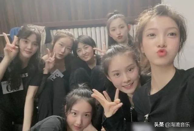 " my elder sister " show two days of booking office to defeat 300 million! Does Zhang Zifeng of 20 years old have many fierce? 