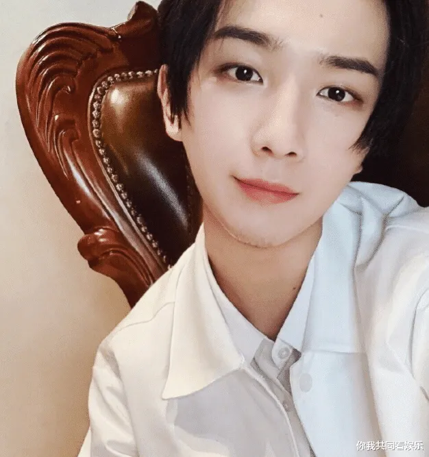 还记得变形计的李宏毅吗？曾公开表白赵露思，