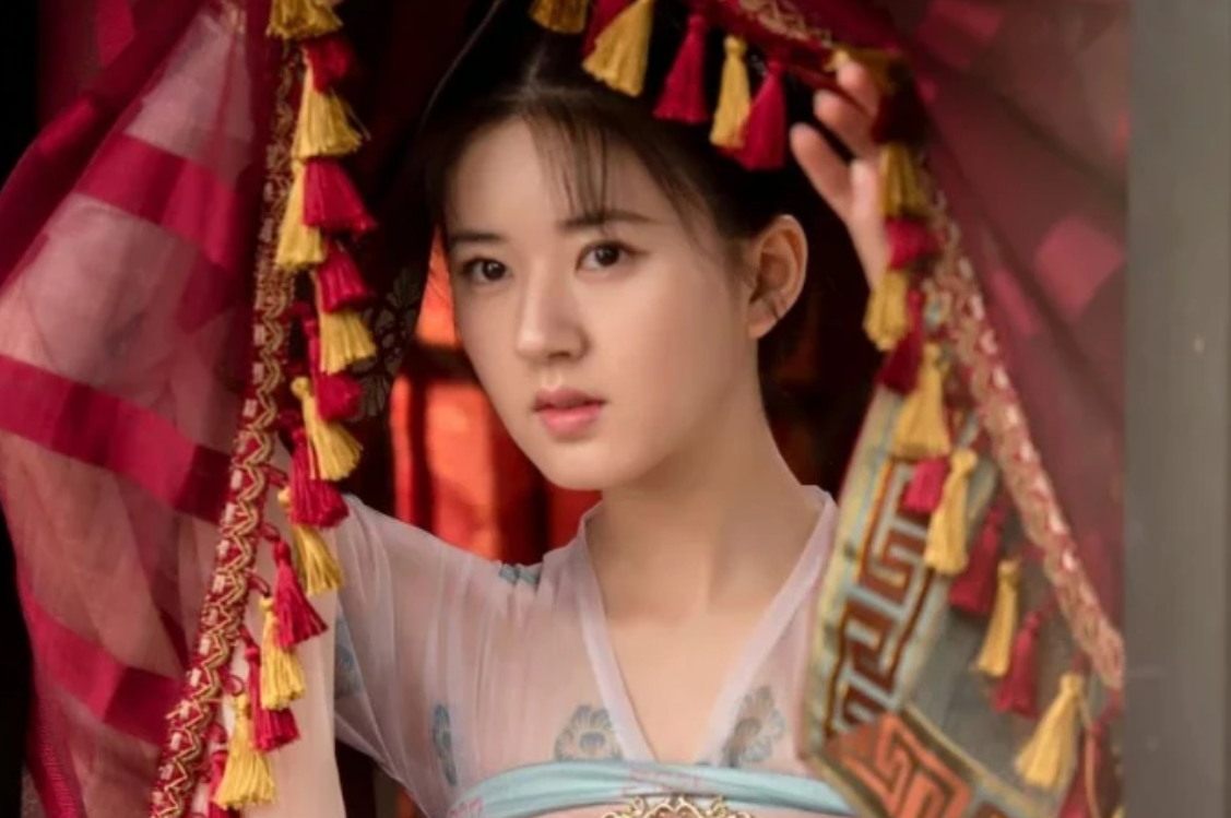 " long song goes " Dilireba is big female advocate Yan Zhi is low, the person is angry not enemy female 2 Zhao dew is thought of