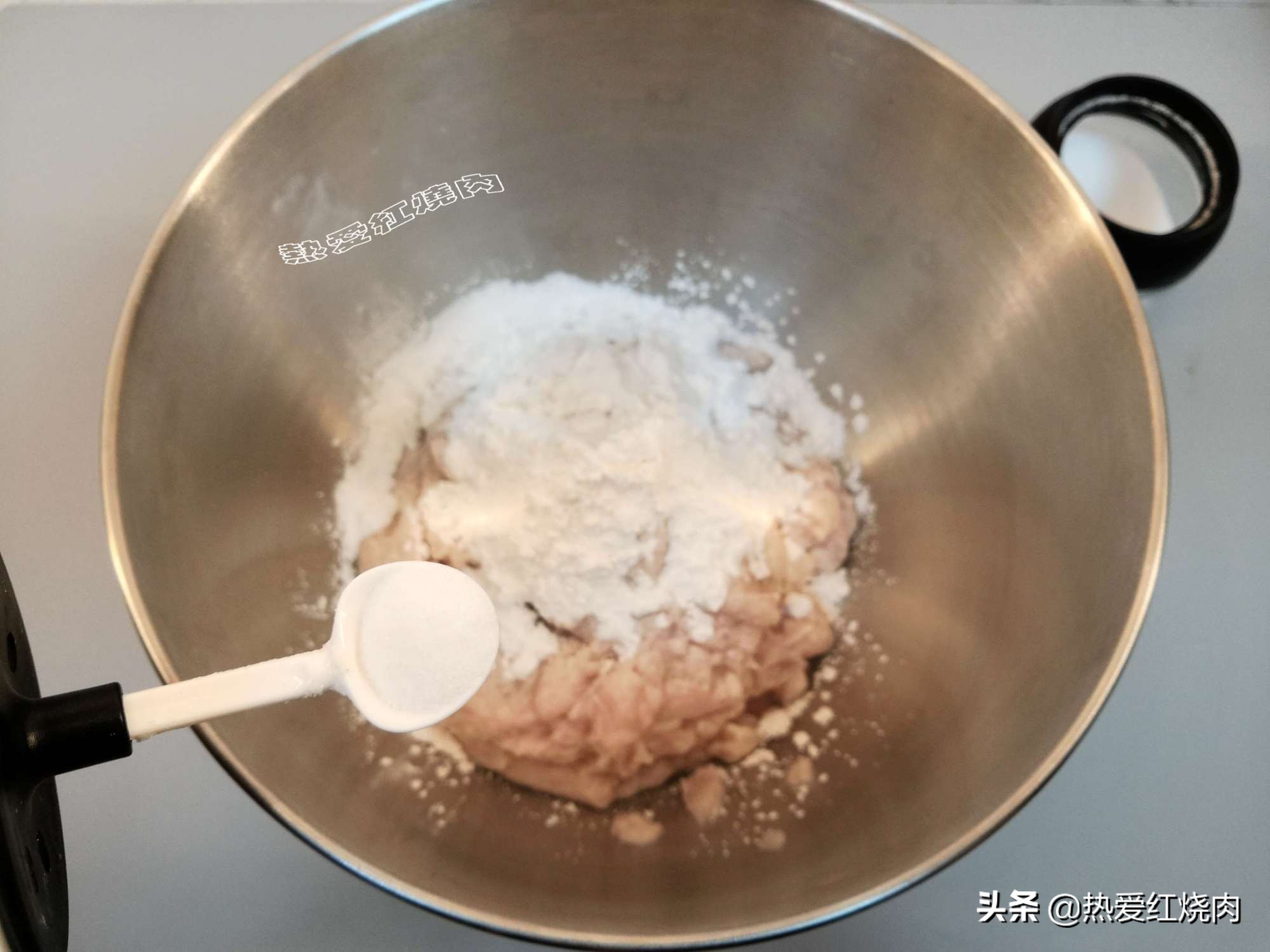 28元買了條大草魚，做成魚丸一大鍋，口感Q彈無添加一點也不腥