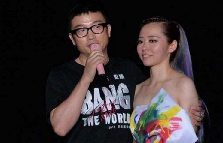 冯轲宣布跟张碧晨开启新篇章，网友：为你付出九年的张靓颖算什么
