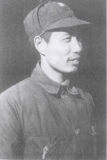 上将张震：子弹藏身10年，三次退休计划落空，邓小平：再干一届
