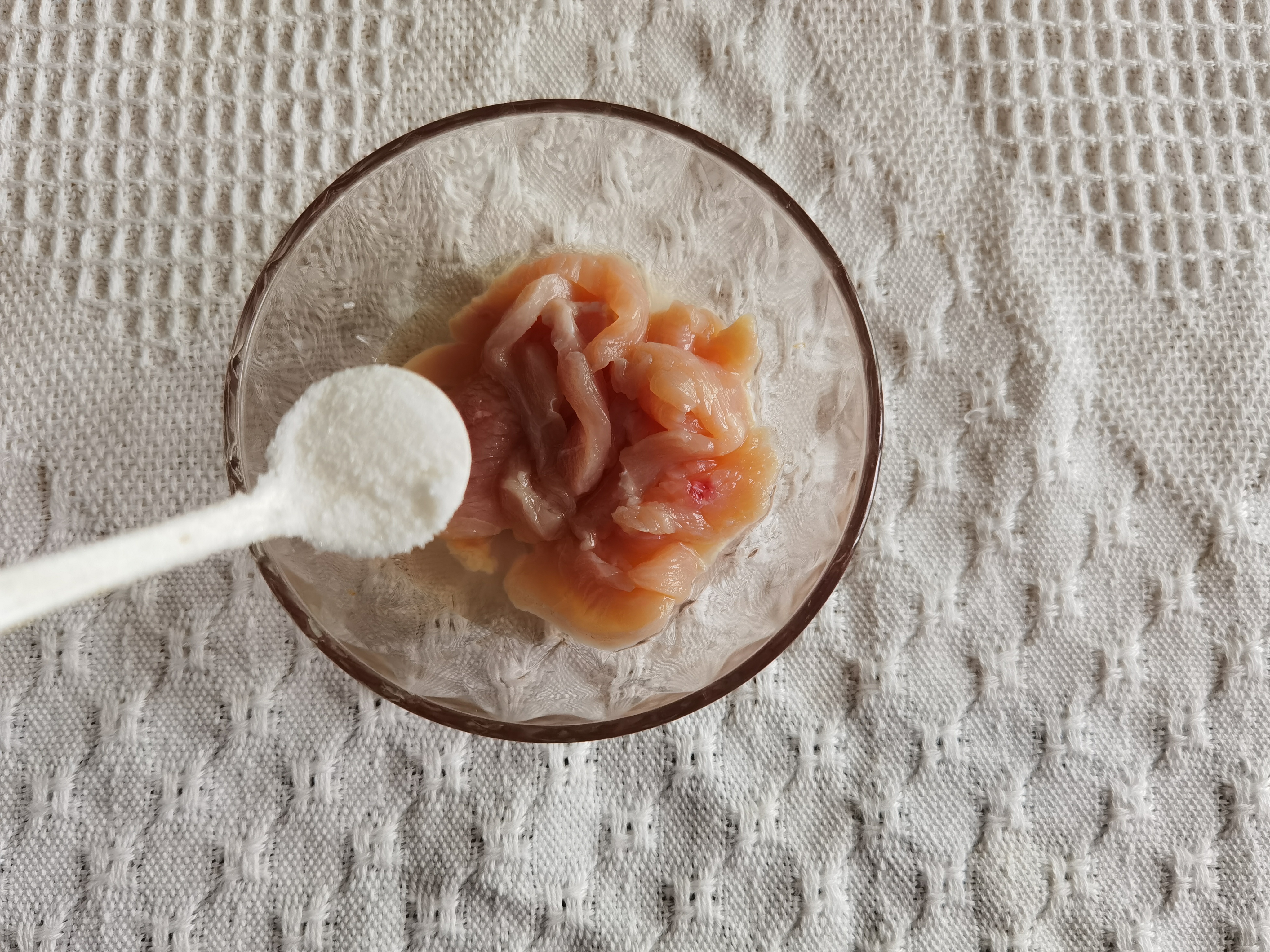 营养鸡胸肉豌豆粥，早餐的好选择，滋补身体，鲜美好喝