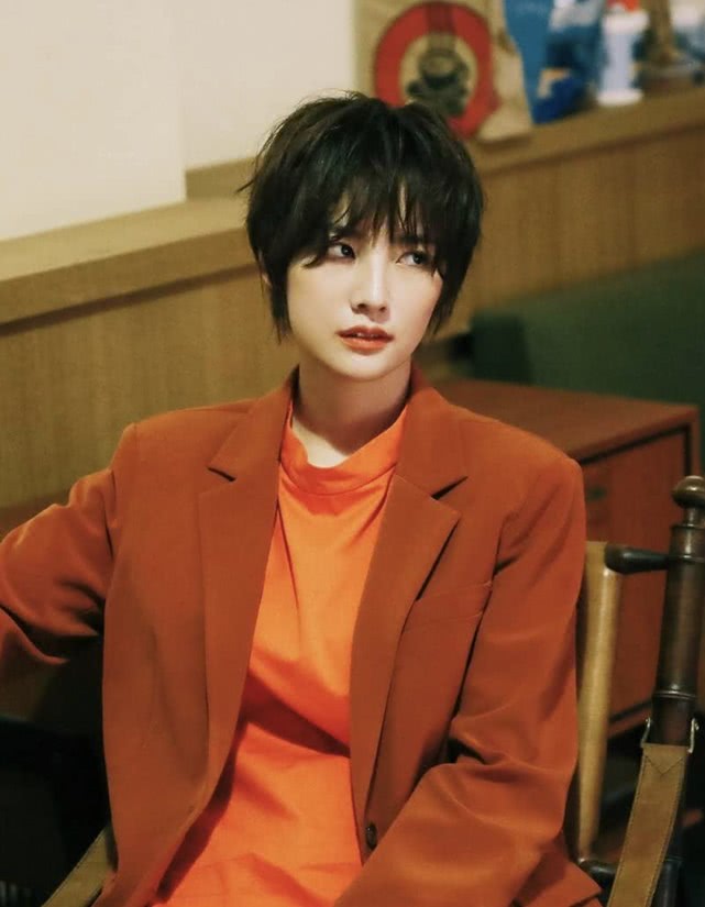 《创造营》和《青春有你》于周六同步播出，创