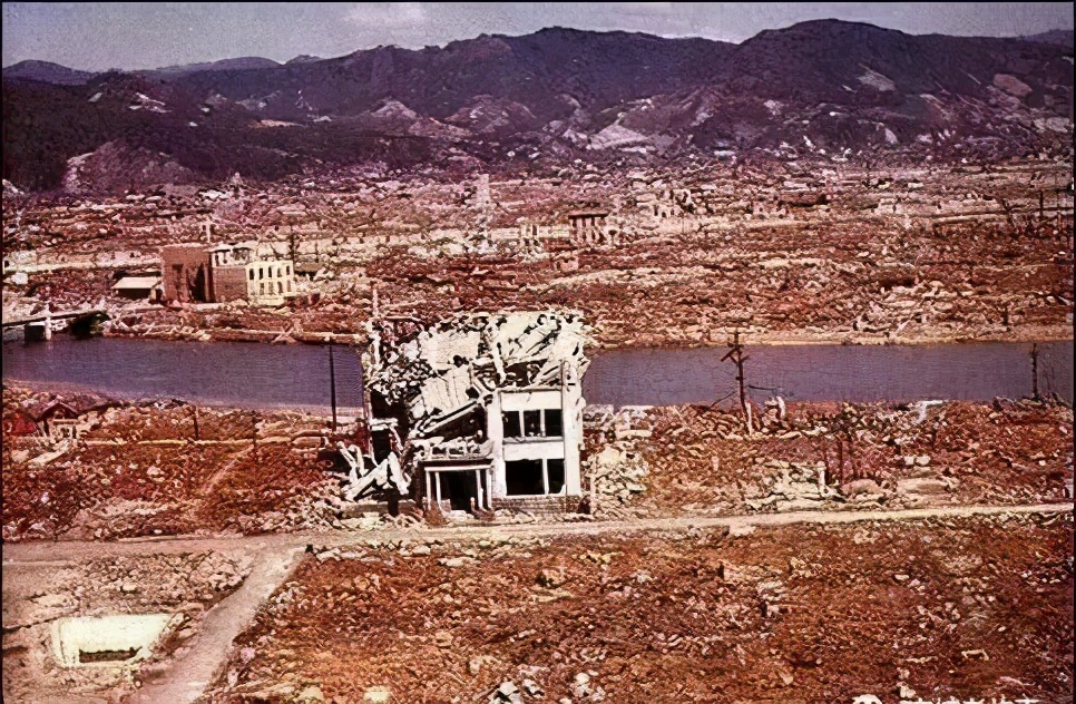 落在日本的两颗原子弹，到底杀死了多少人？我