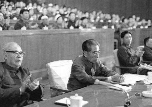 10大元帥中，他與周總理最親近，總理去世前，他為何每天去趟醫(yī)院