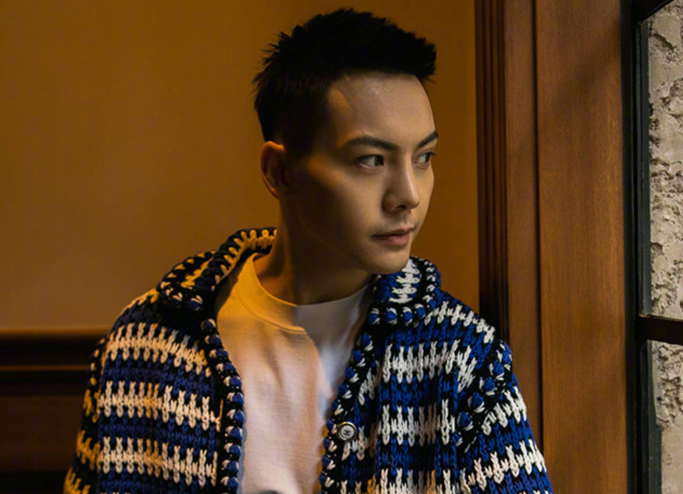 男生剪寸头发型真的好看两侧头发修剪干净阳光帅气有魅力