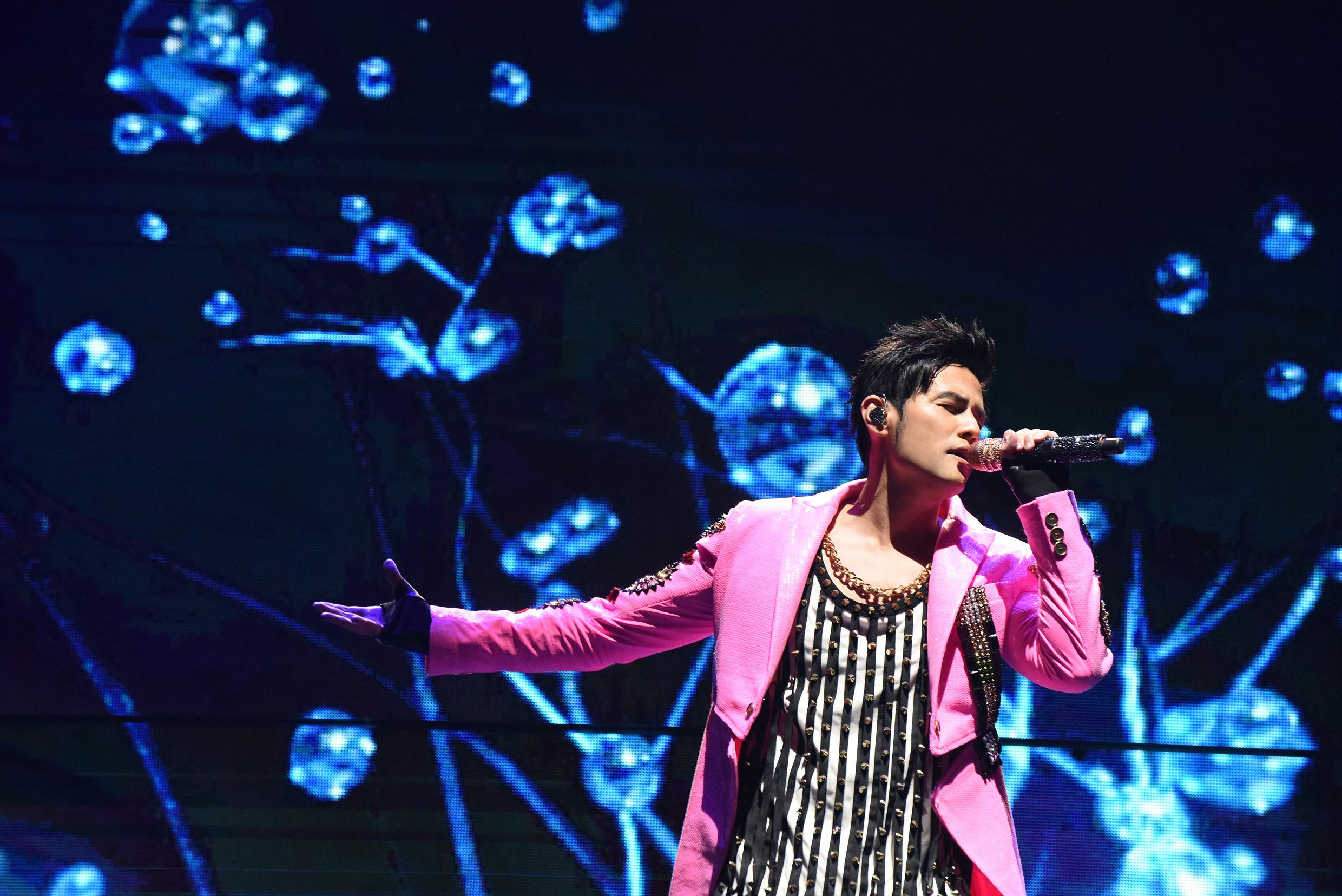 粉丝没有预料到周杰伦会如此“耿直”，开直播