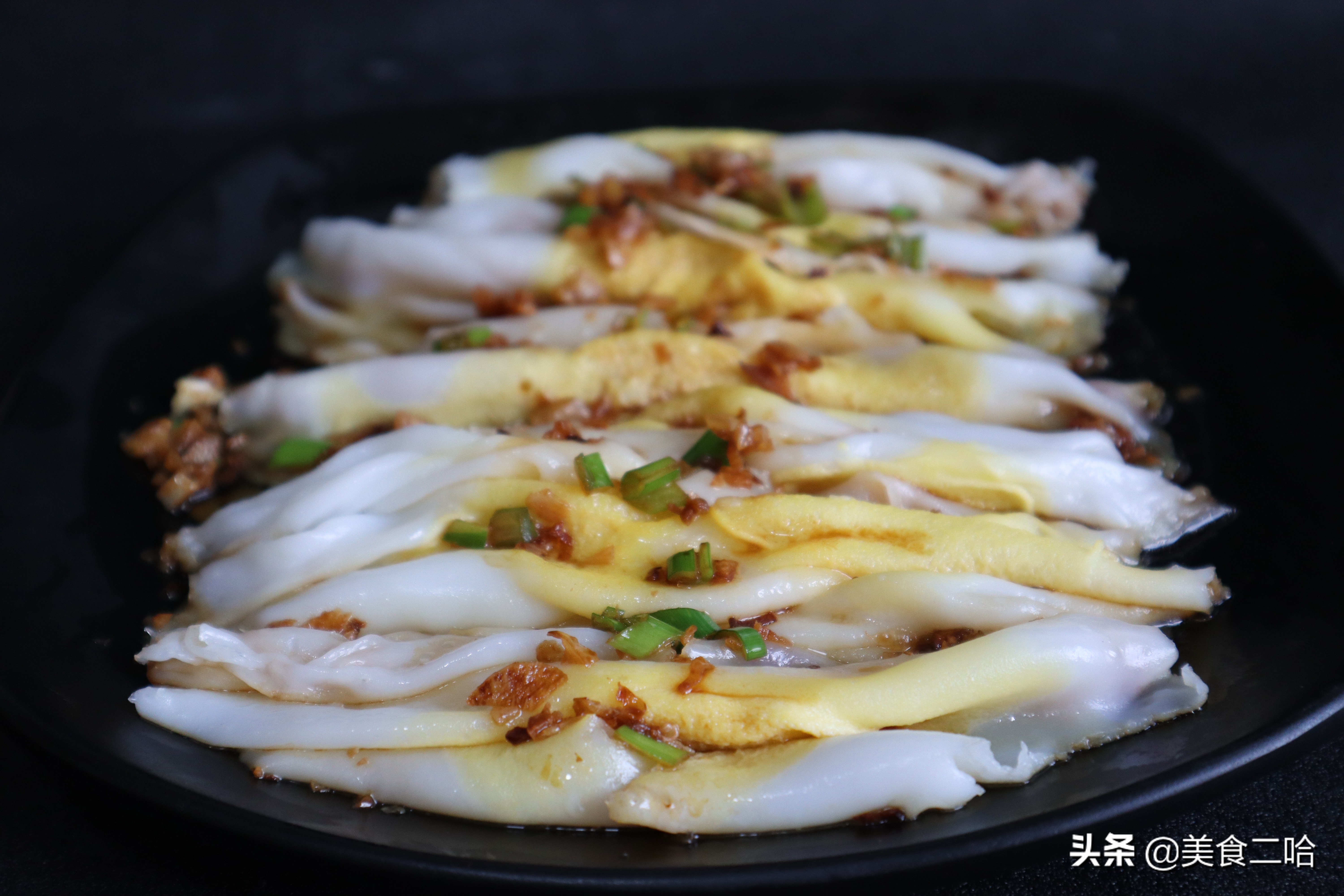 愛吃腸粉不用買，家裡有盤子就能做出來，腸粉透亮筋道，不會斷裂