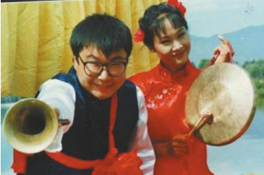 于文华：合作尹相杰，发掘大衣哥，一婚不幸福，现在活成z个样子