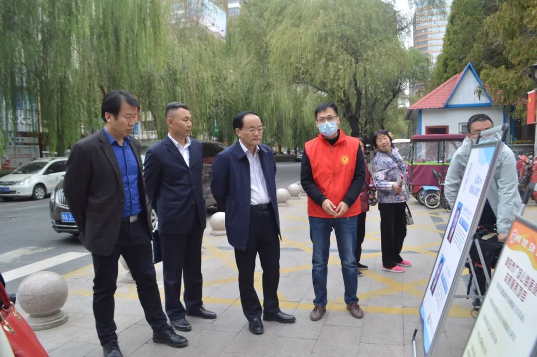 省医药卫生报书记高富国一行莅临濮阳市调研