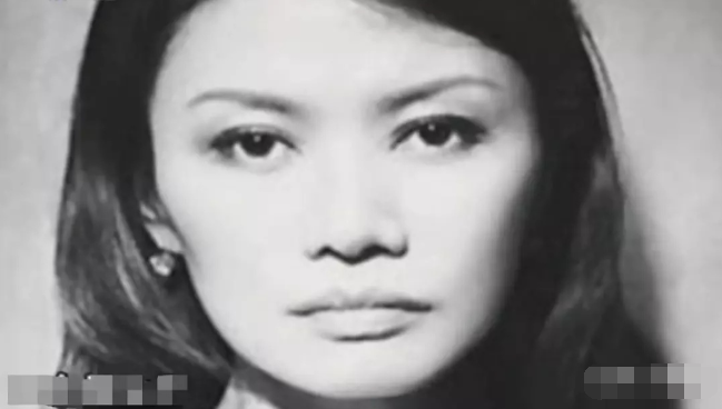 我要把邓文迪拉下神坛！叫嚷着让她出书的姐们儿，给我全部闭嘴