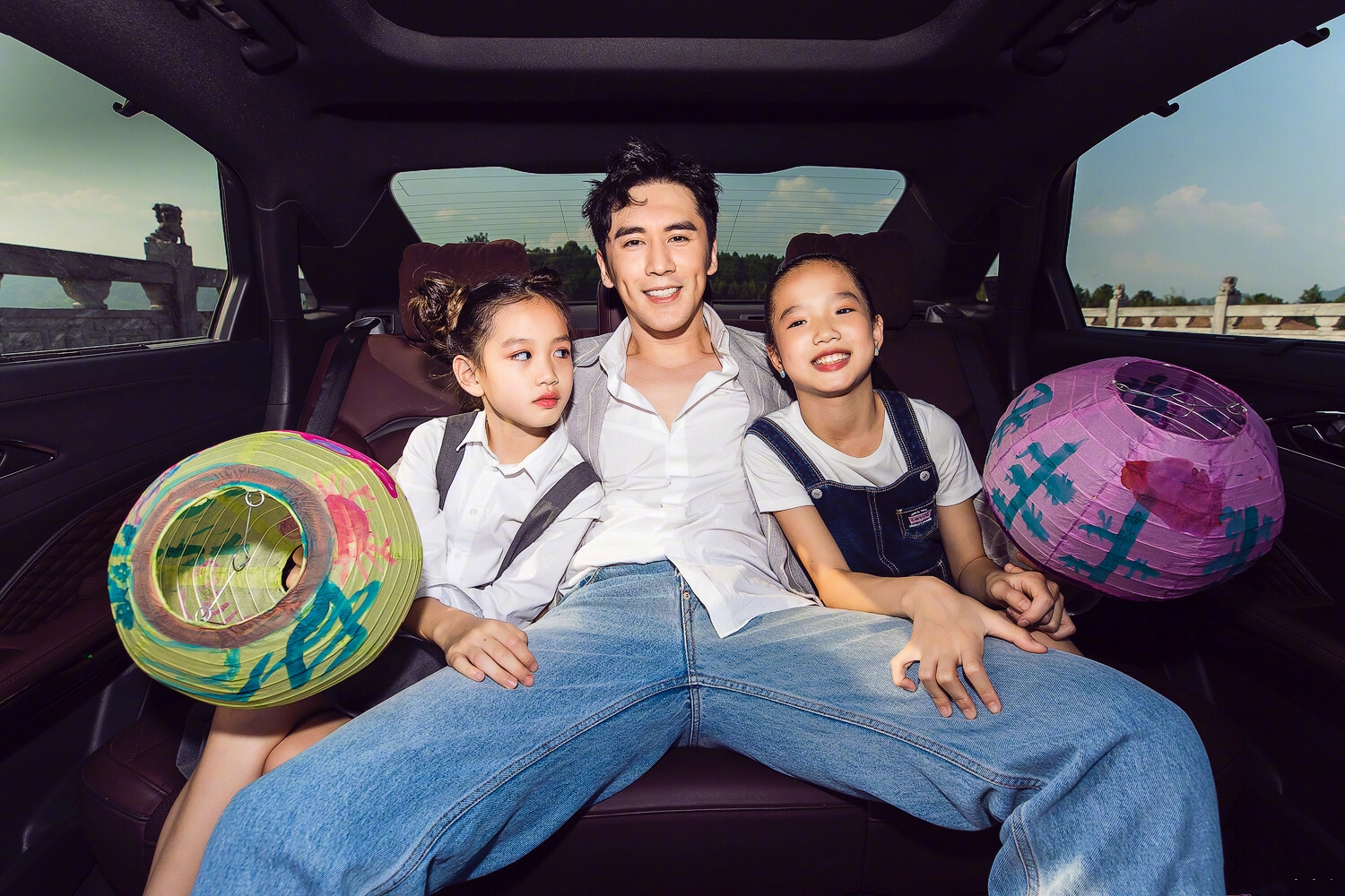 钟丽缇晒母女写真，俩女儿颜值高气场足，妈妈小腹平平仍未能怀孕