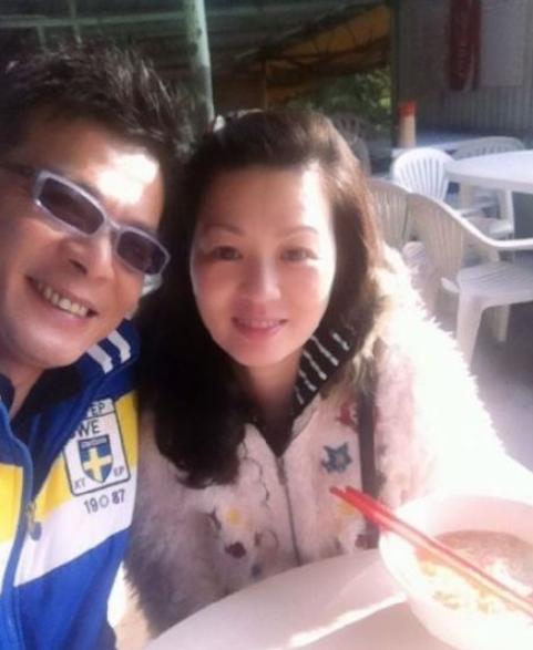 胡杏兒丈夫曬與黃日華合影，黃日華笑容滿面疑走出喪妻之痛