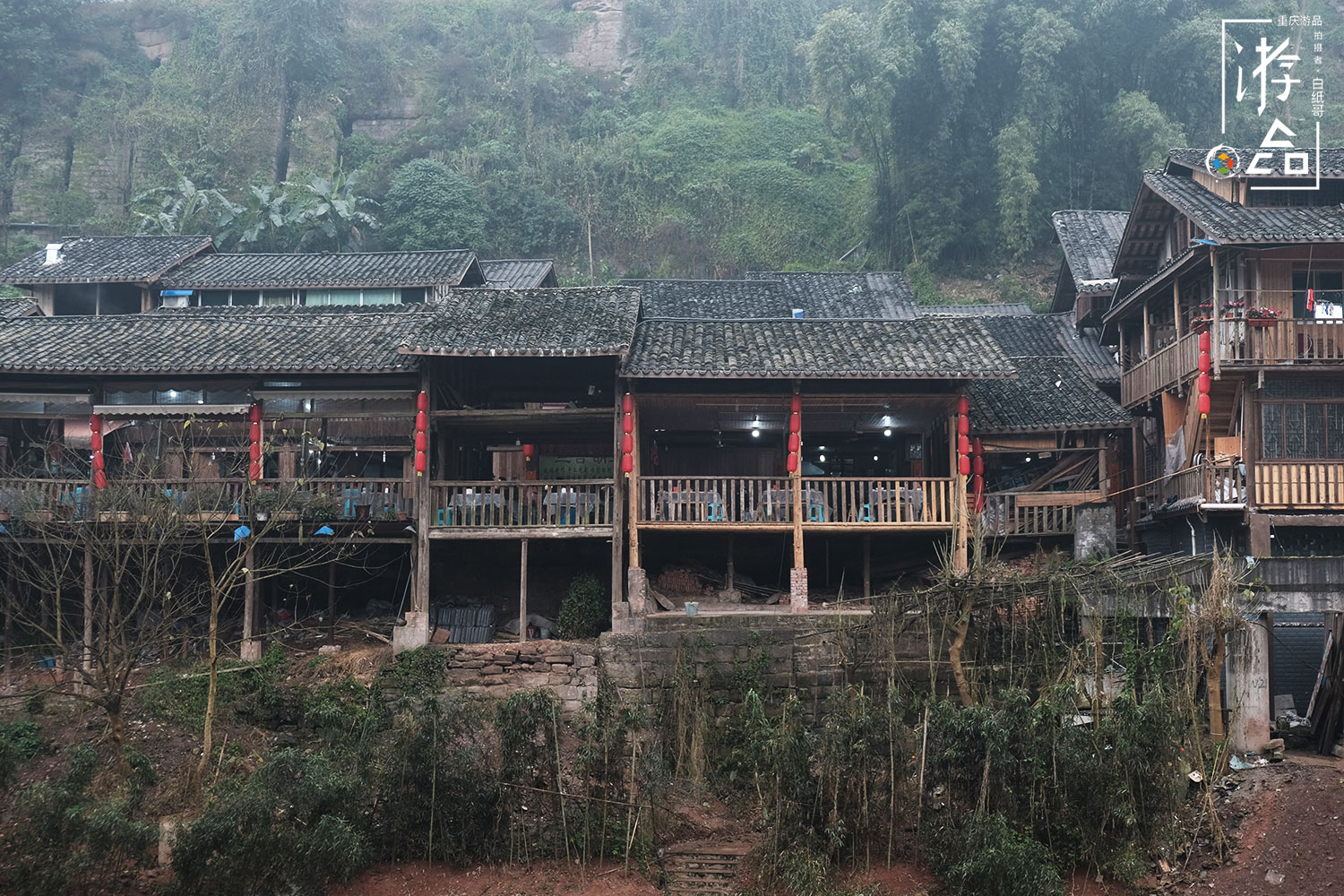 3种重庆民居建筑，不同阶层之间差异明显，但吊脚楼却贯穿始终