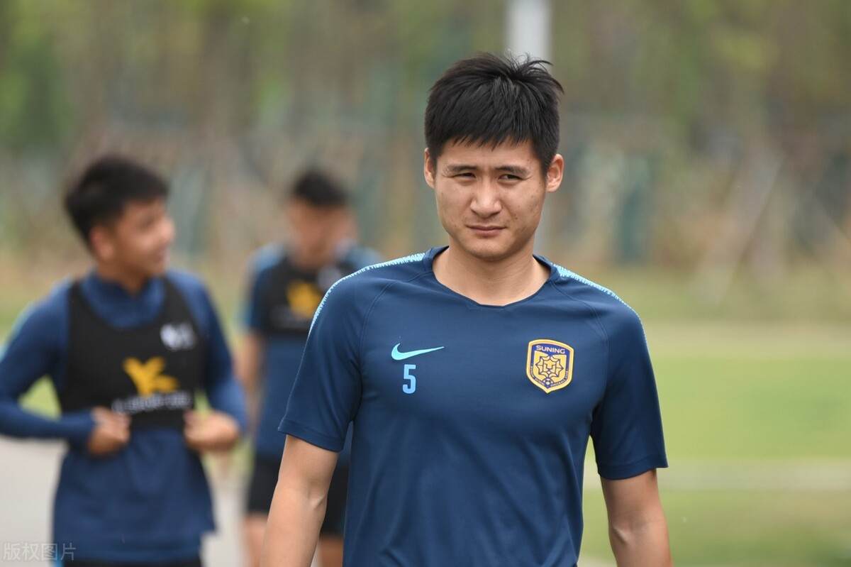 所以吉翔在确定江苏队解散之后,和周云一起去了江宁基地,完成了他们在