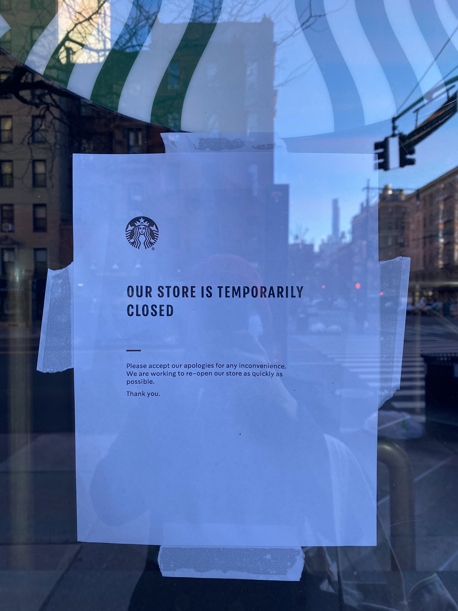 星巴克临时关闭纽约多家门店，智能咖啡机器人的路能走多远？