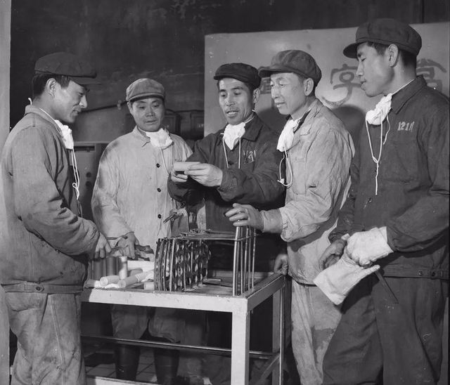 �ҹ��׿�ԭ�ӵ��Ա����䱳�����ֻ���Լ�֪�����Ͻ�֪����˵��ɶ