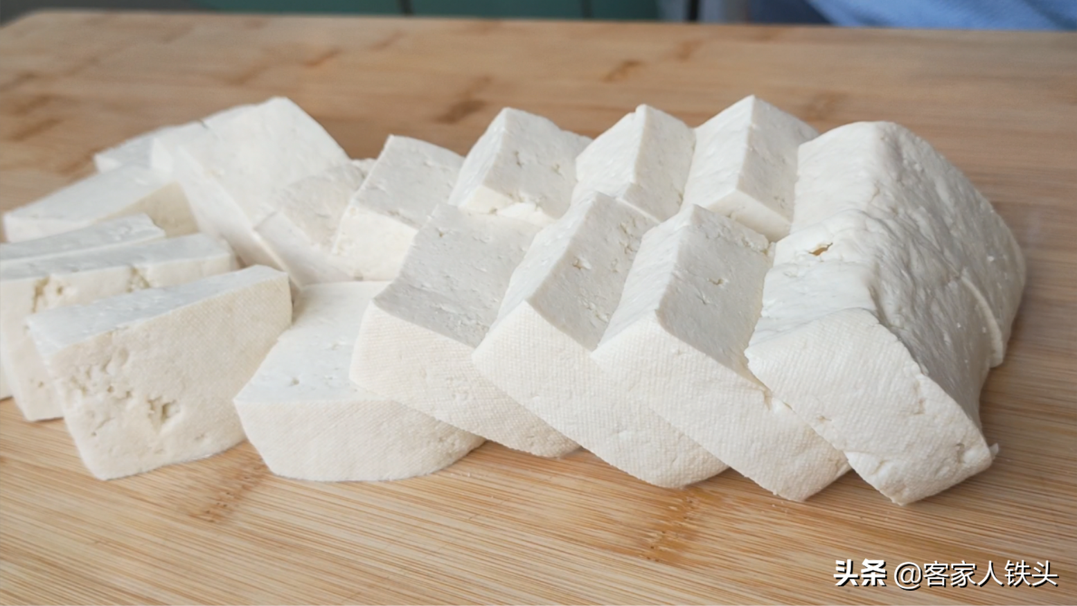 豆腐和鱼肉最好吃的做法，鲜嫩下饭，好吃又便宜，做法配料都简单
