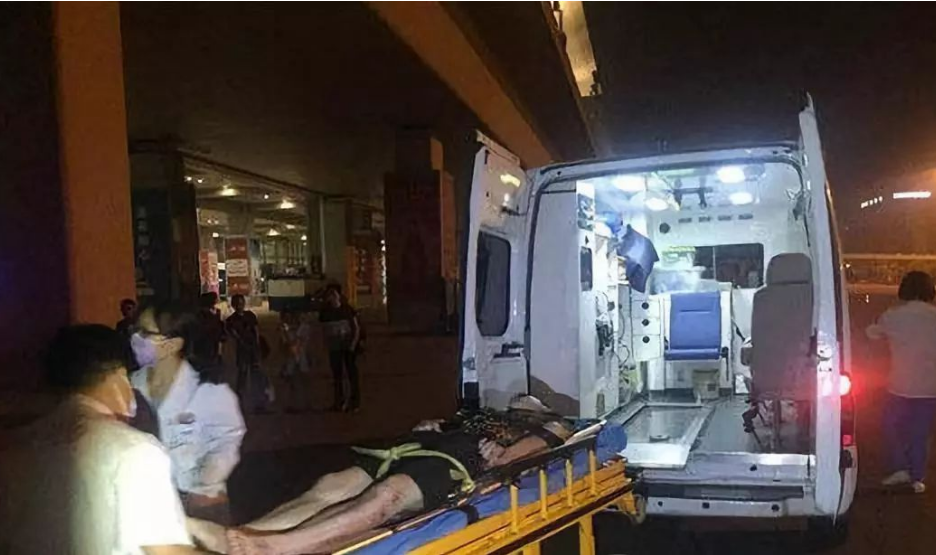 24岁从15米高台坠落，死里逃生的张云雷，为何如