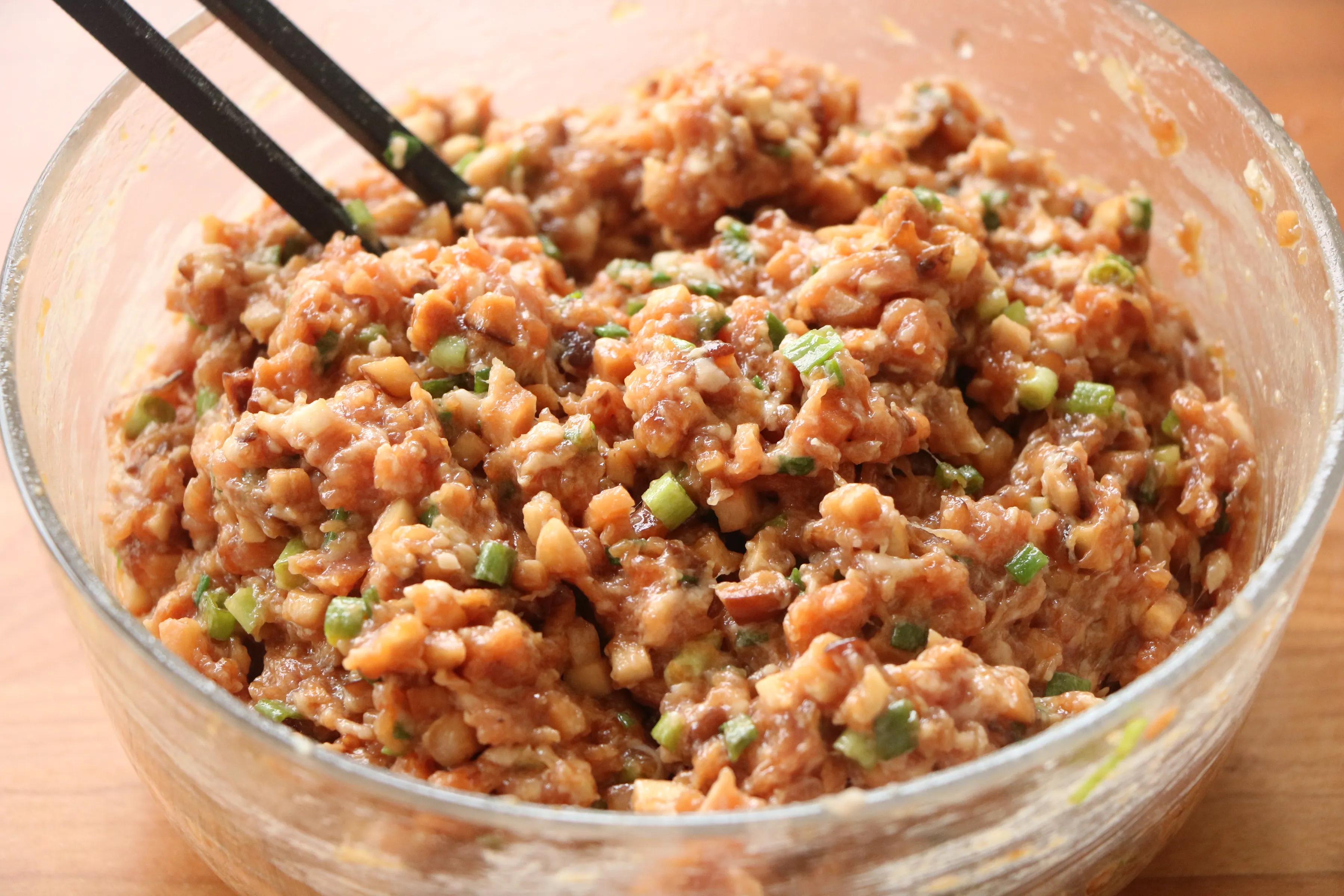 孩子要吃包子，一口氣在家做了20多個，個個鬆軟流湯汁，太好吃了