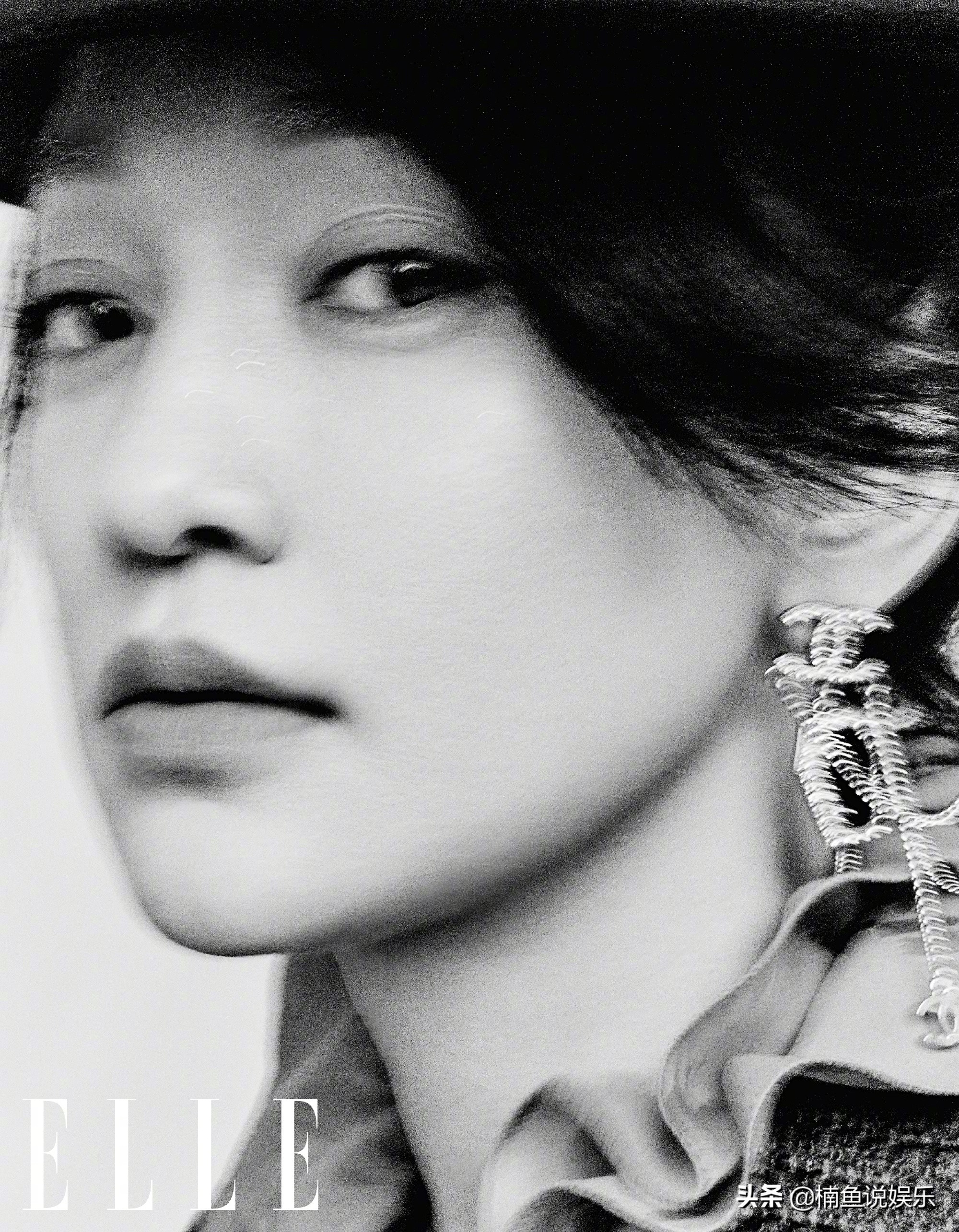 The 47 Year Old Zhou Xun Has A Strong Aura The Cover Of Elle Is Full Of Elegance And The