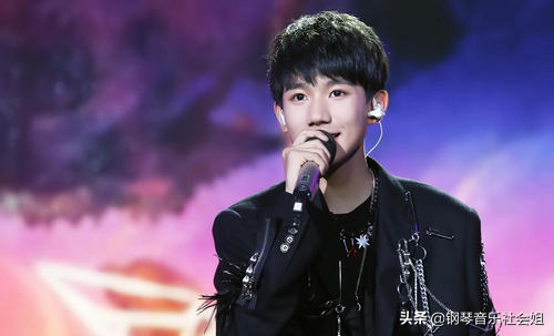 音乐风云榜：超女的狂欢，流量的聚集，十大金