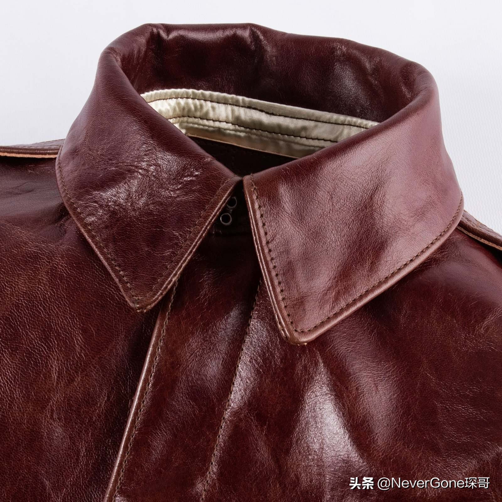 3万块的THE REAL MCCOY'S天皇染A2皮衣云评测