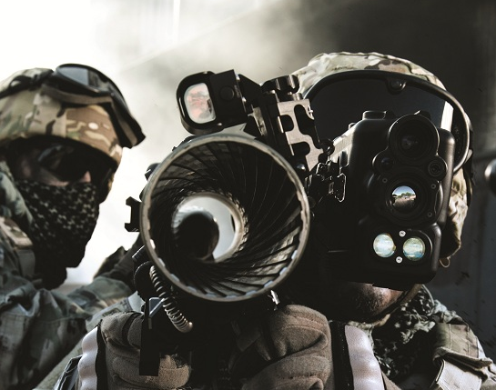 中国研发钛合金大炮：强度不如钢材，被迫用碳纤维进行强化