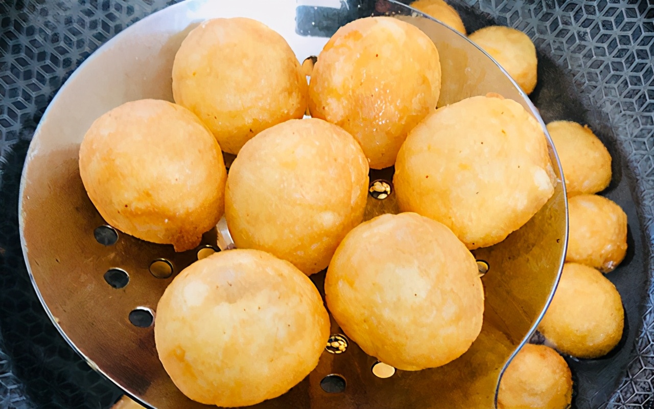 纯手工鱼腐的做法，外脆里嫩，鲜香美味，学会了不用出去买了