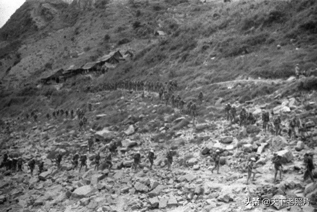 1942年湖北的国军新兵野外拉练全程实拍老照片