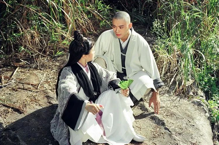 97版《天龍八部》演員現(xiàn)狀：夢姑46歲仍單身，有12位老戲骨已離世